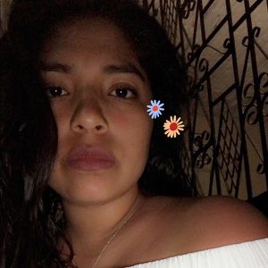 Meet your Posher, Ana